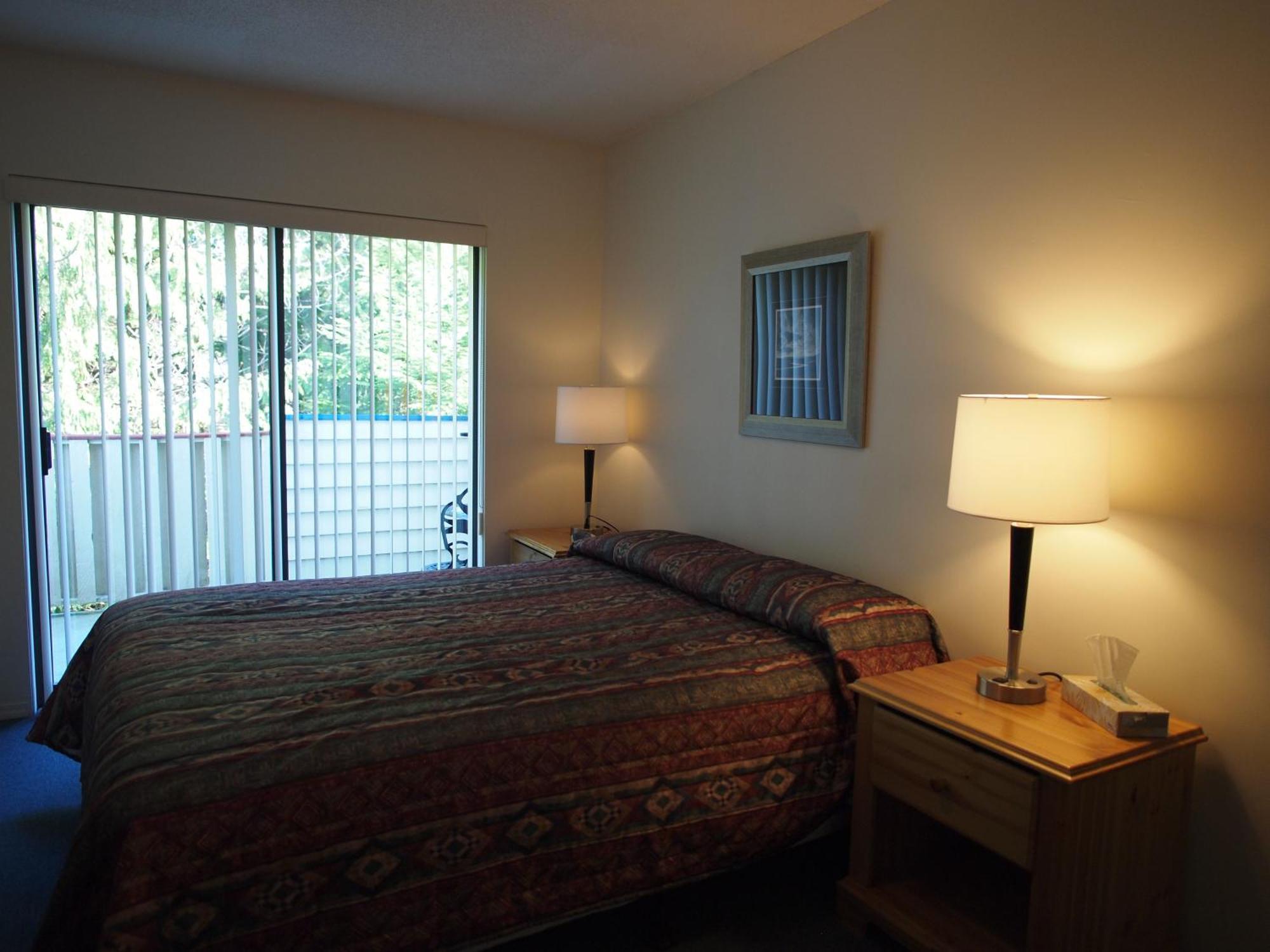 Whale'S Tail Guest Suites Ucluelet Bagian luar foto